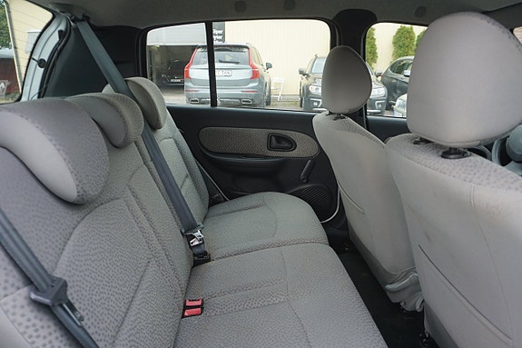 Renault Clio 6 of 7