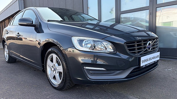 Volvo S60 3 of 5