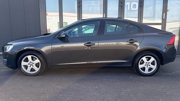 Volvo S60 6 of 12
