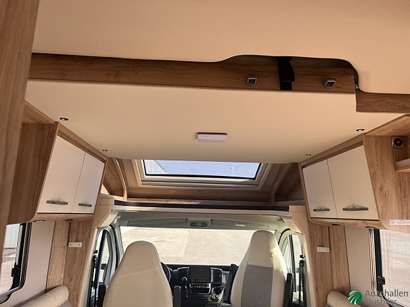 Eura Mobil Profila RS 720 EF / Långbädd / Taksäng / Automat 10 of 10