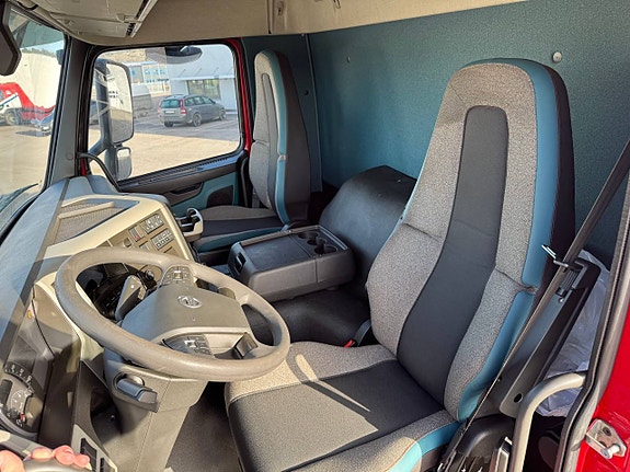 Volvo FM 370 6x2 21 Pallars 3 of 12
