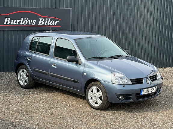 Renault Clio 2 of 12