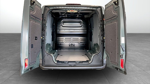 Kia PV5 9 of 17