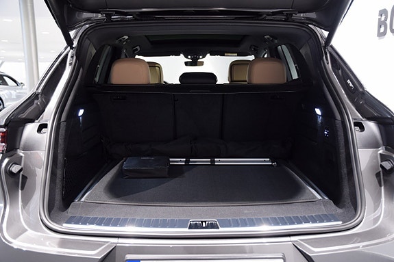 Porsche Cayenne 15 of 20