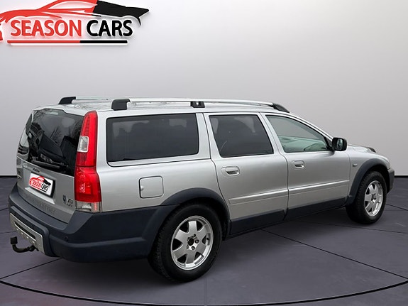 Volvo XC70 3 of 5
