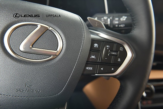 Lexus NX450h+ 13 of 17
