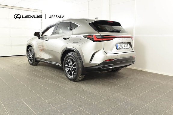 Lexus NX450h+ 3 of 17