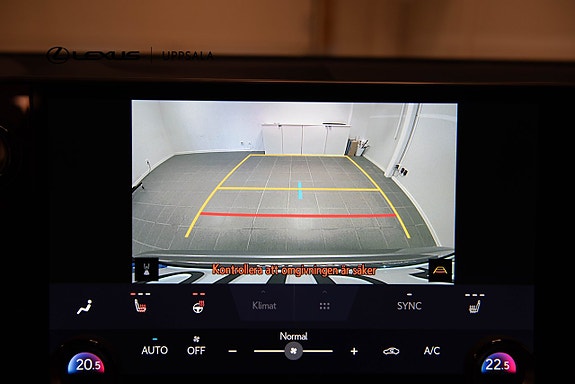 Lexus NX450h+ 16 of 17