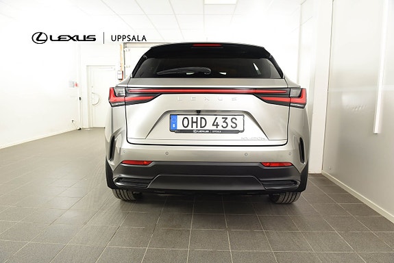 Lexus NX450h+ 4 of 17