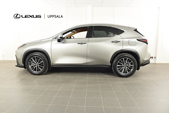 Lexus NX450h+ 2 of 17