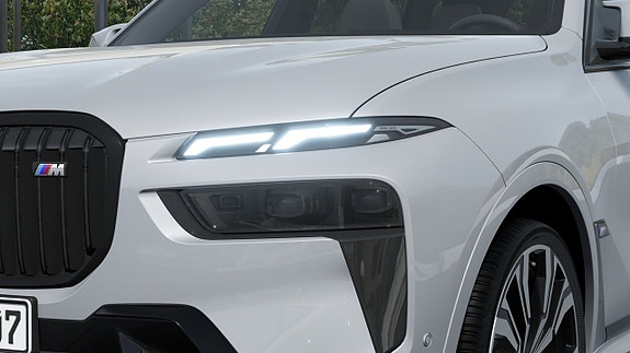 BMW X7 6 of 13