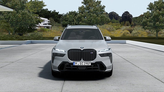 BMW X7 3 of 5