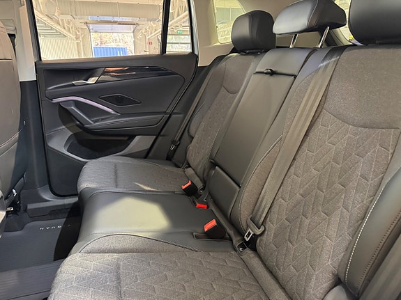 Volkswagen Tiguan 16 of 22