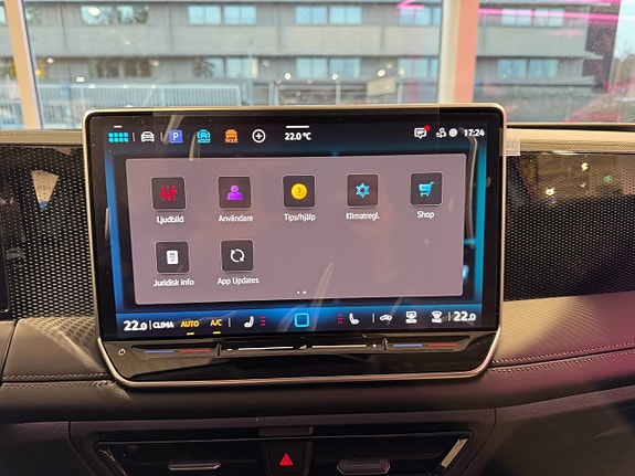 Volkswagen Tiguan 12 of 22