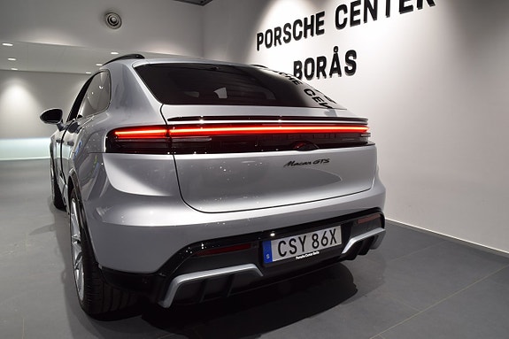 Porsche Macan GTS 11 of 21