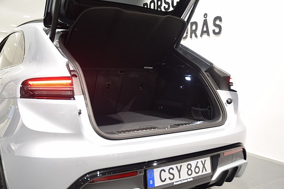 Porsche Macan GTS 12 of 21