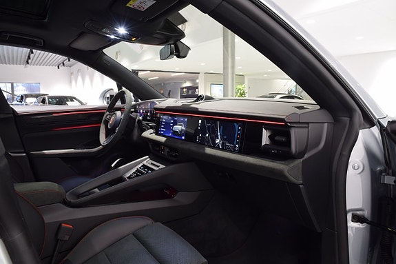 Porsche Macan GTS 16 of 21