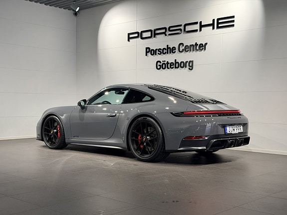 Porsche 911 Carrera 4 GTS 5 of 5