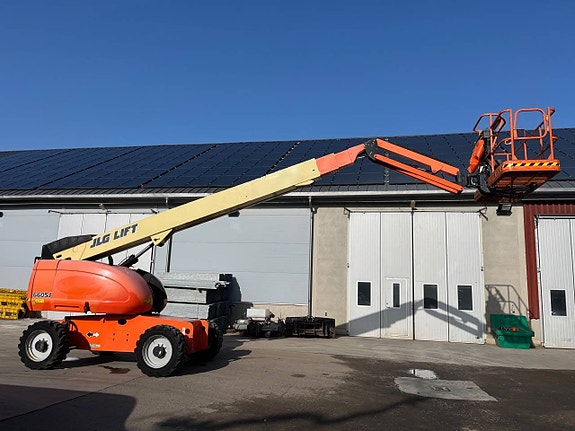 JLG 660SJ 4X4 med 22 m räckvidd
