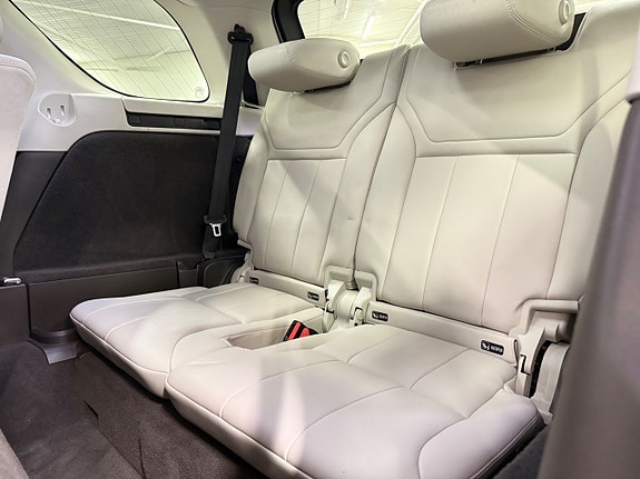 Land Rover Discovery 8 of 20