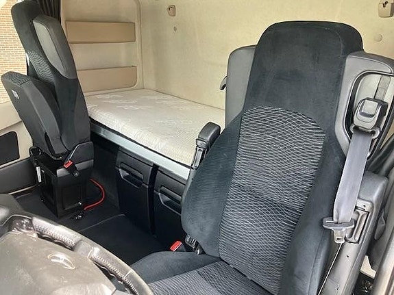 Mercedes-Benz Actros Gigaspace 6x2/2 Pusher 14 of 23