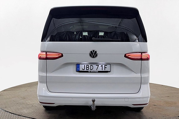 Volkswagen Multivan 7 of 30