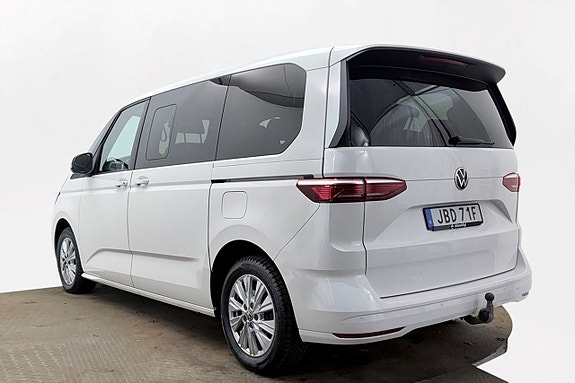 Volkswagen Multivan 9 of 30