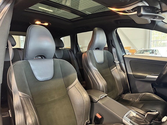 Volvo XC60 14 of 26
