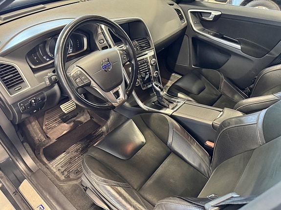 Volvo XC60 8 of 26