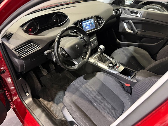 Peugeot 308 11 of 23
