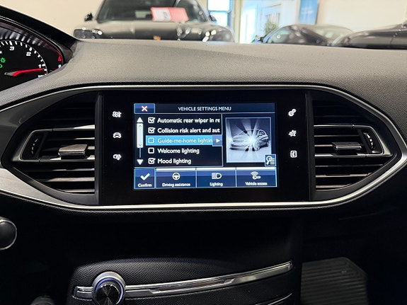 Peugeot 308 16 of 23