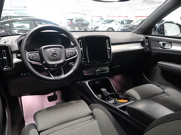 Volvo XC40 18 of 30