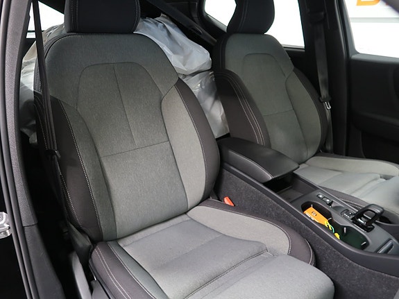 Volvo XC40 21 of 30