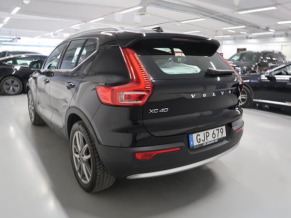 Volvo XC40 9 of 30
