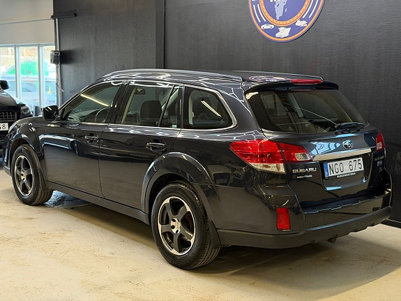 Subaru Outback 25 of 27