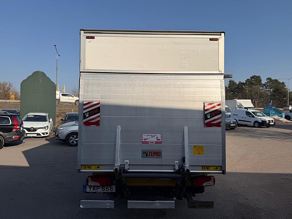 Mercedes-Benz Sprinter 319 17 of 18