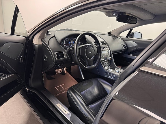 Aston Martin Rapide 3 of 5
