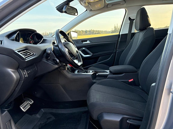 Peugeot 308 10 of 22