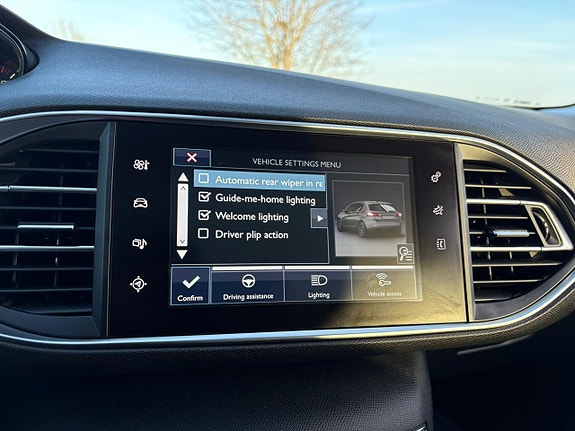 Peugeot 308 18 of 22