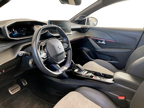 Peugeot e-208 5 of 5