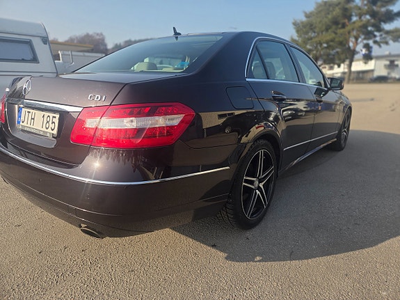 Mercedes-Benz E350 3 of 13