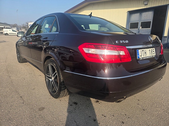 Mercedes-Benz E350 4 of 13