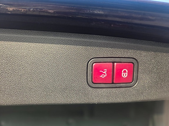 Mercedes-Benz E350 12 of 13