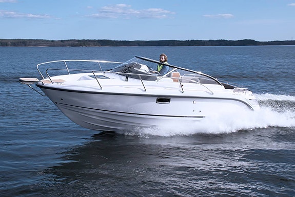 AQUADOR 24 DC | V6-250 | 3995/m