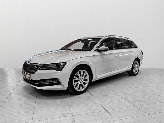 Skoda Superb 3 of 5