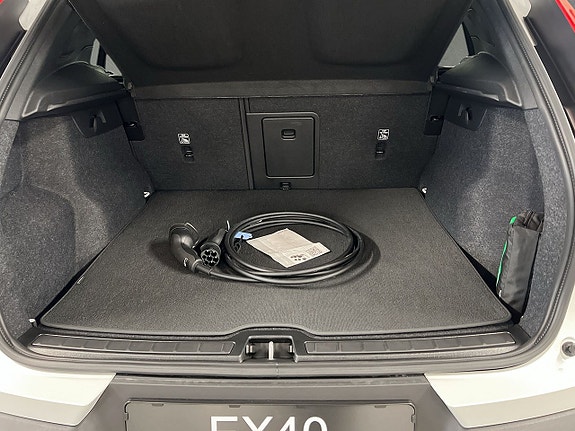 Volvo EX40 7 of 7