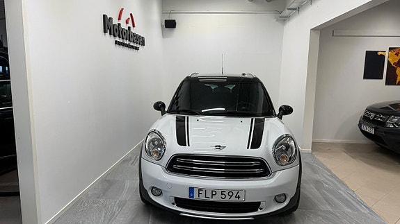 MINI Countryman Cooper 4 of 5