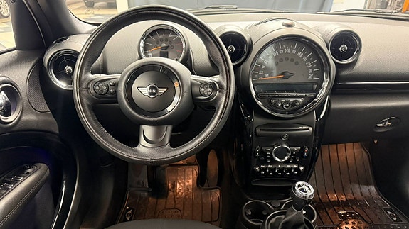 MINI Countryman Cooper 10 of 13