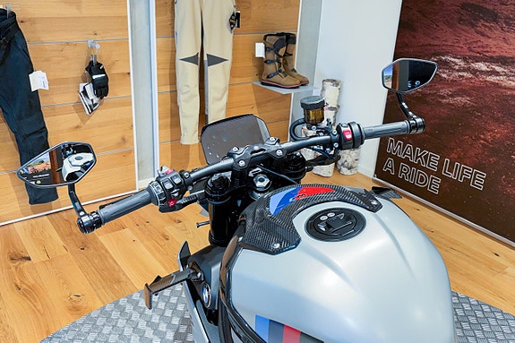 BMW M 1000 R Competition |SPARA 17.395:-|M carbon wheels|Carbon Pack| 9 of 11