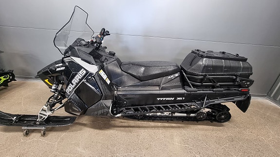 Polaris Titan 800 XC 155" (Gratis frakt)